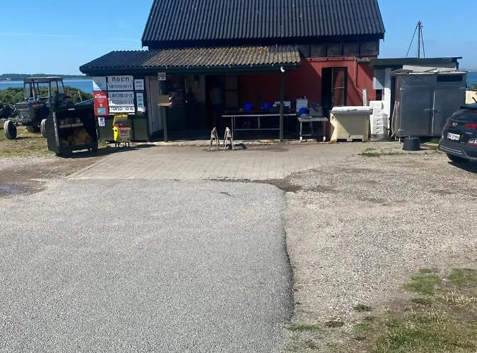 Nyhus, Dragsmur, Mols Knebel